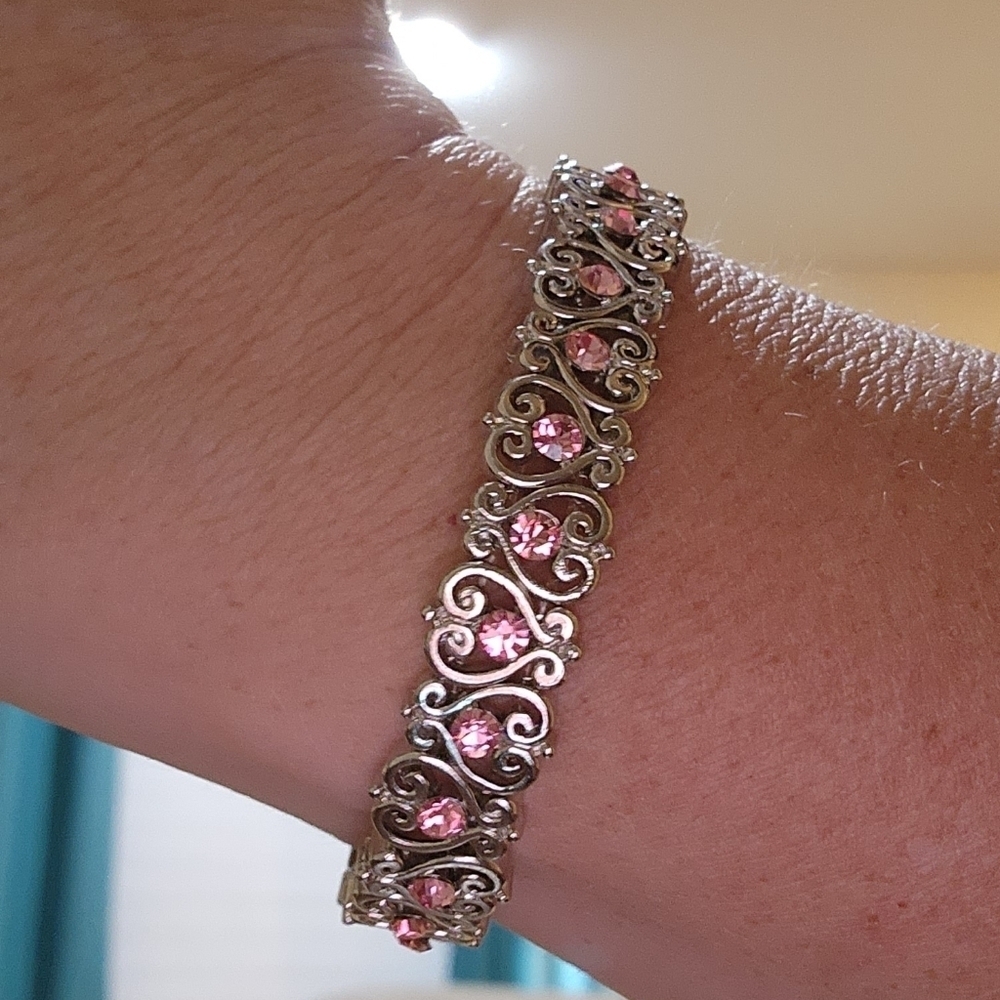 Cookie Lee Silver & Pink Heart stretch bracelet NWT - Picture 8 of 8